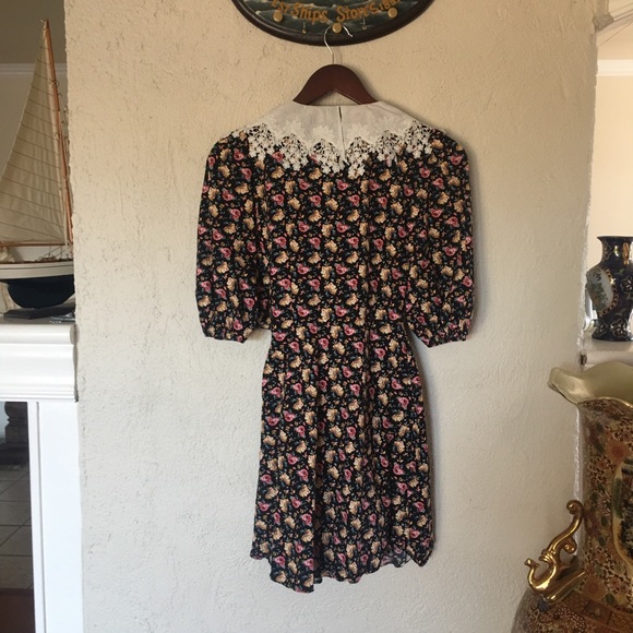 ASOS Design Wrap Front Mini Dress with Crochet Collar in playful floral Sz 2 - Picture 7 of 12